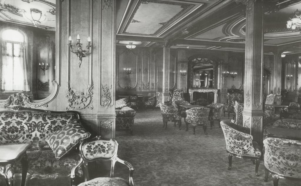 First Class Lounge, RMS Titanic, 04 January 1912