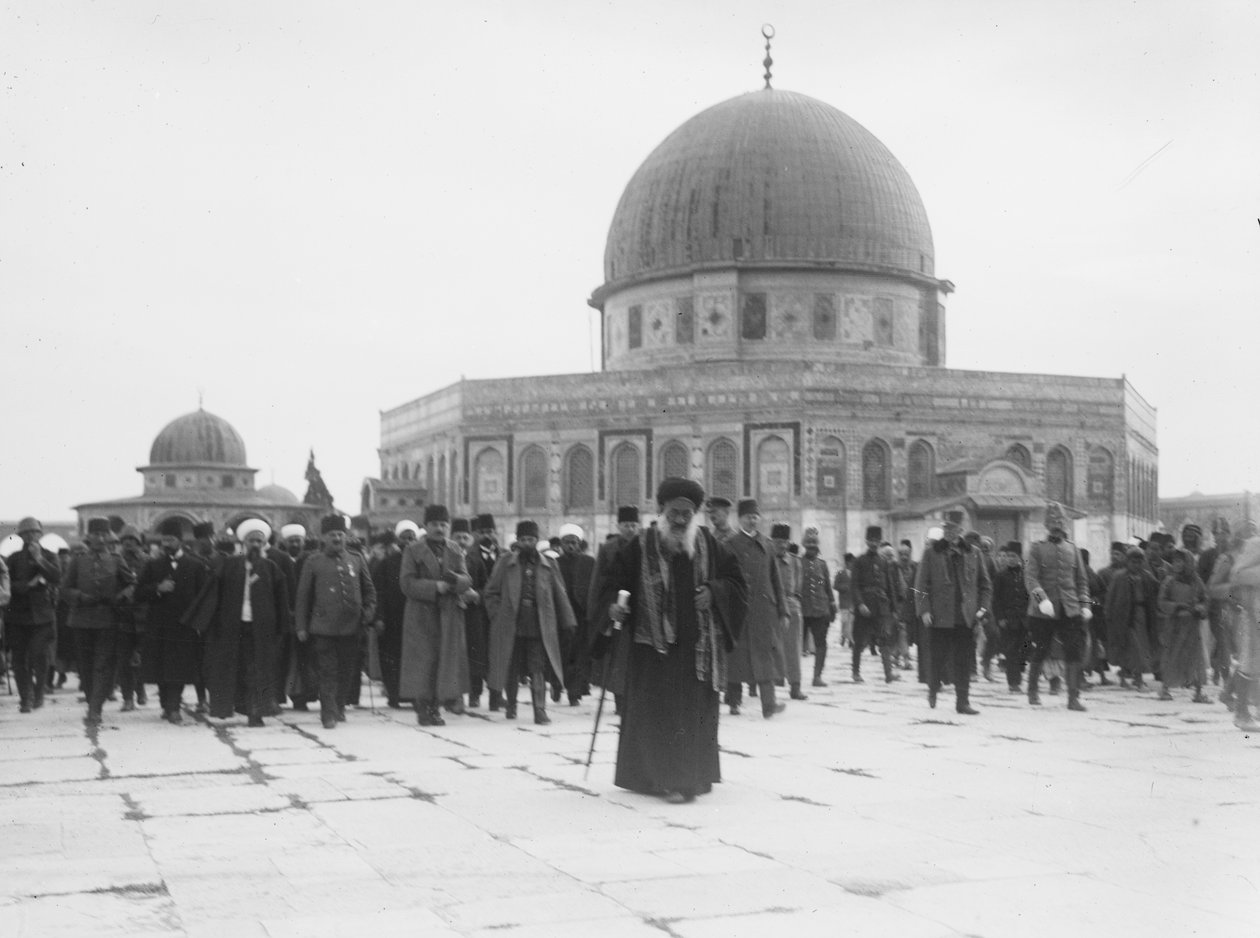 Enver Pasha and Jamal (Cemal) Pasha Visiting the Dome of the Rock, Jerusalem by Unbekannt Unbekannt