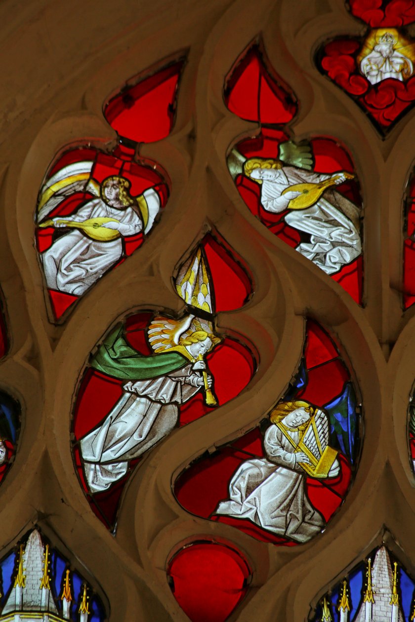 Window depicting Angel Musicians, Lutes and Shawm by French School