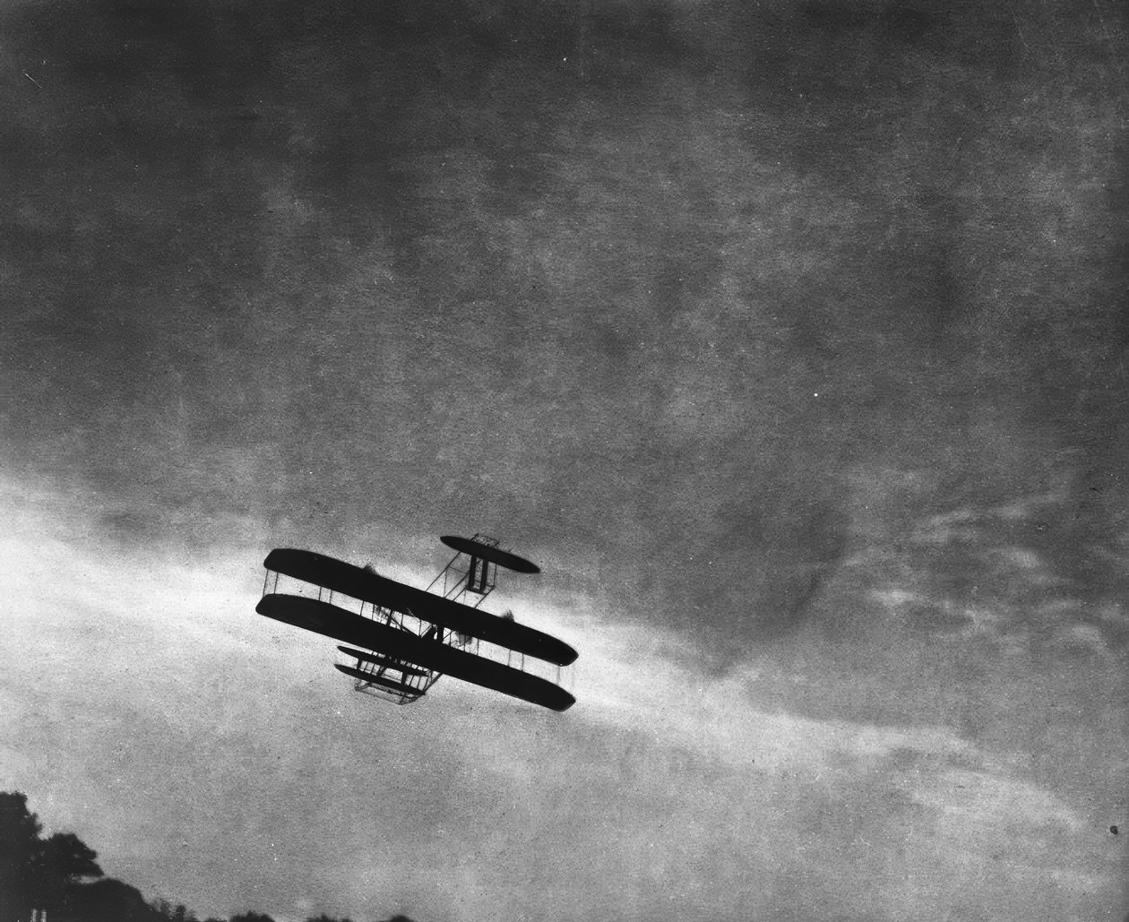 Airplane / Biplane / Photo 1910 by Alfred Stieglitz