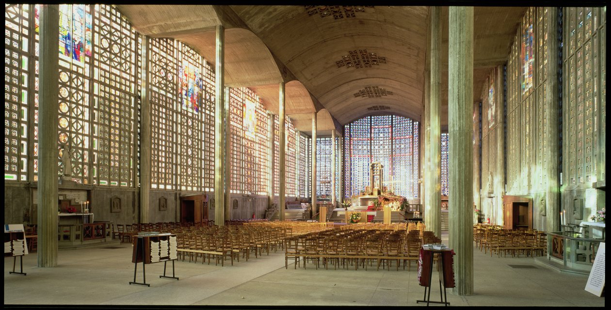 Interior view of the church by Auguste Perret