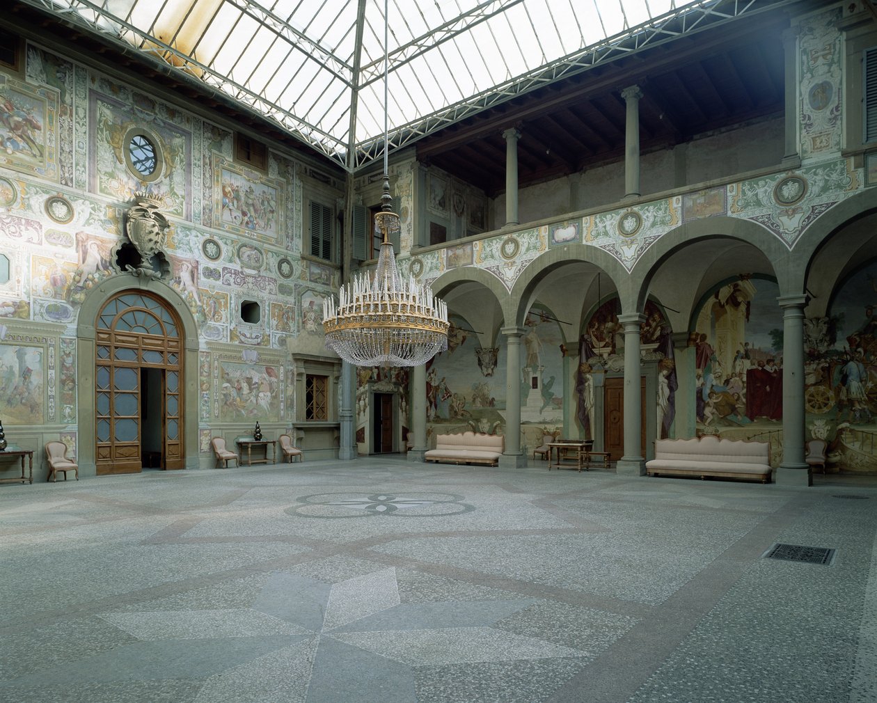 Internal Courtyard by Bernardo Buontalenti