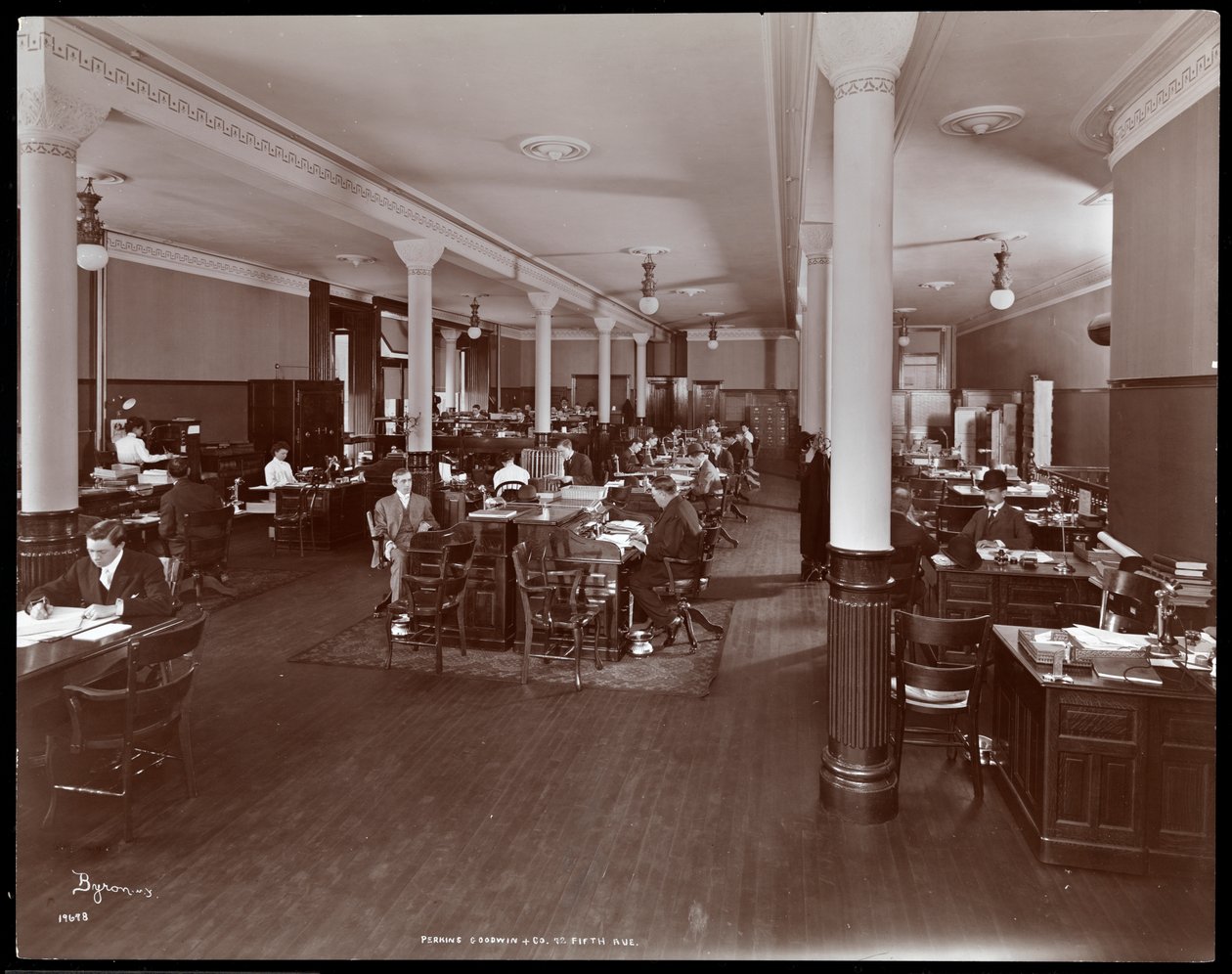 Interior view of an open office floor at Perkins, Goodwin und Co. at 72 5th Avenue, New York, c.1905 by Byron Company