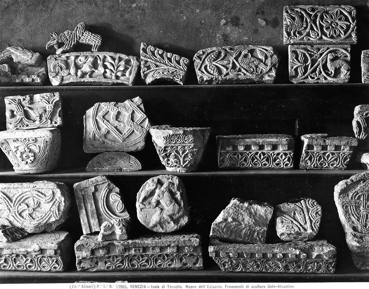 Fragments of Italo-Byzantine sculptures by Byzantine Byzantine