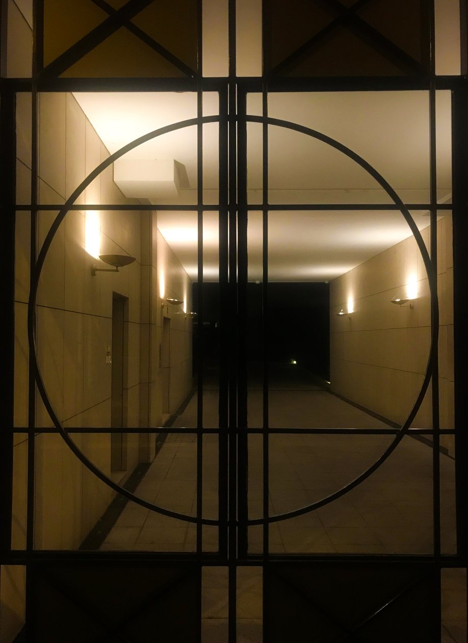 Composition - Architecture - Details by Cécile Jamet