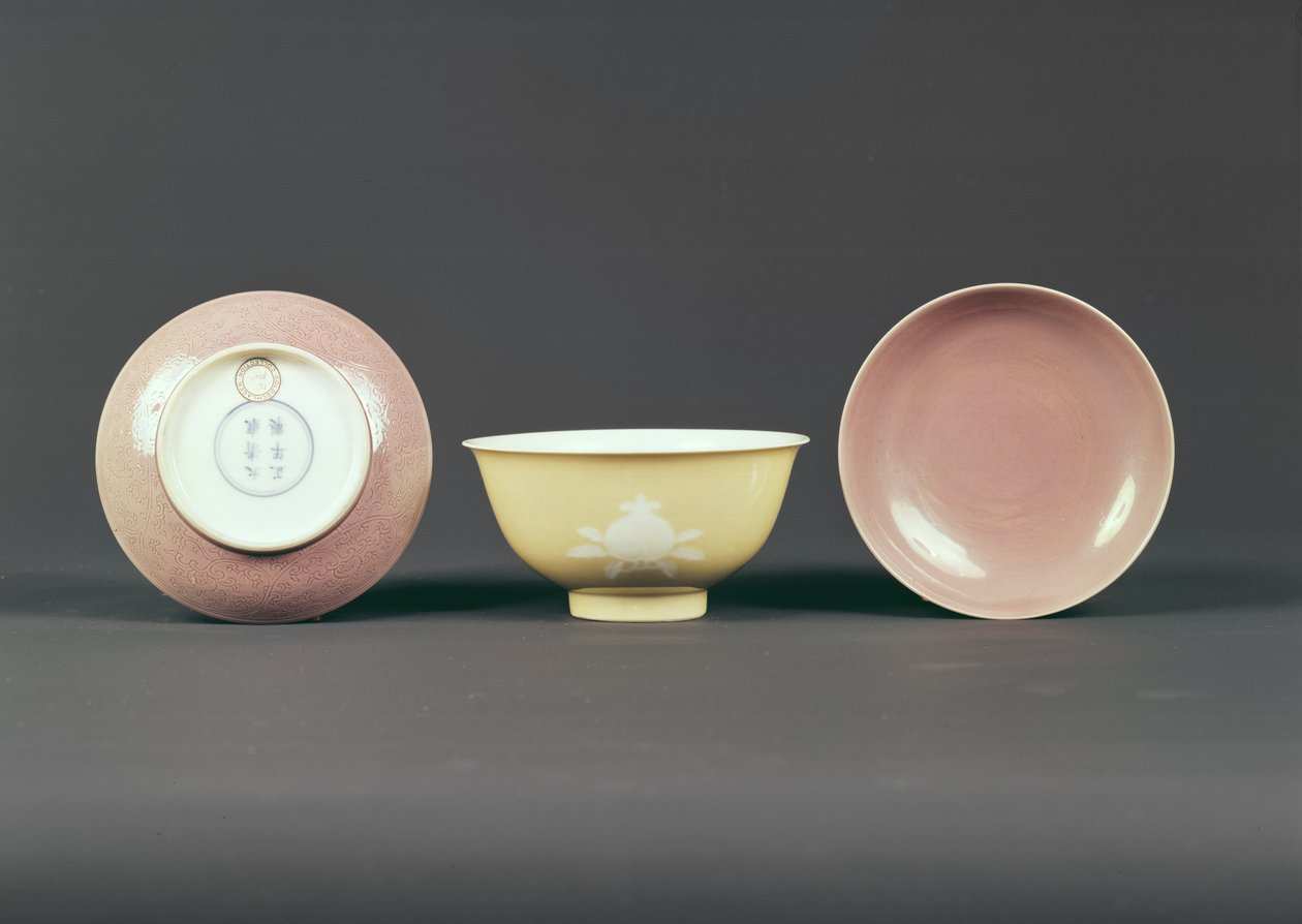 Circular Bowl, Chien Lung Period by Chinese School