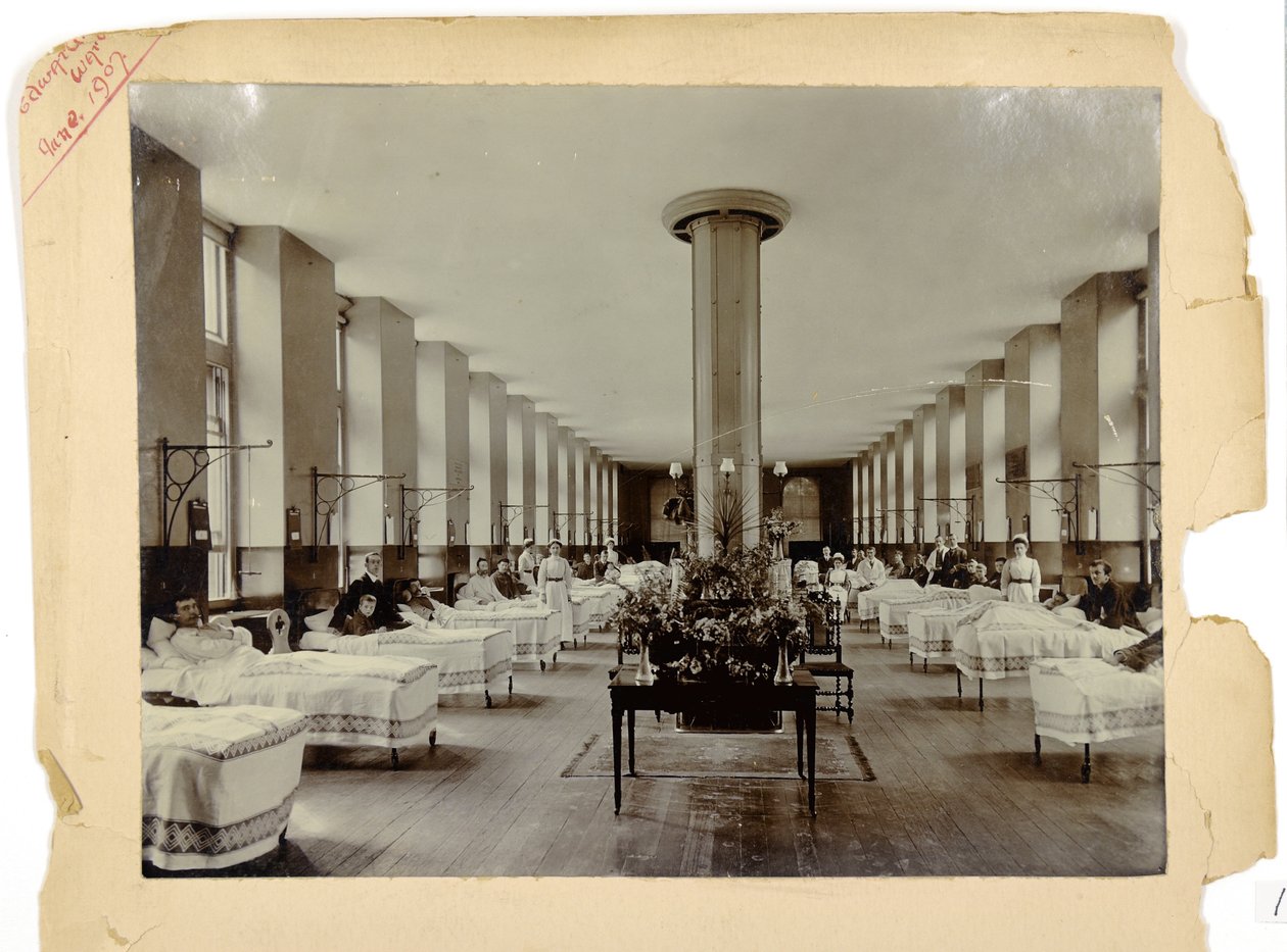 Edward Ward, St. Thomas Hospital, 1907 by English Photographer