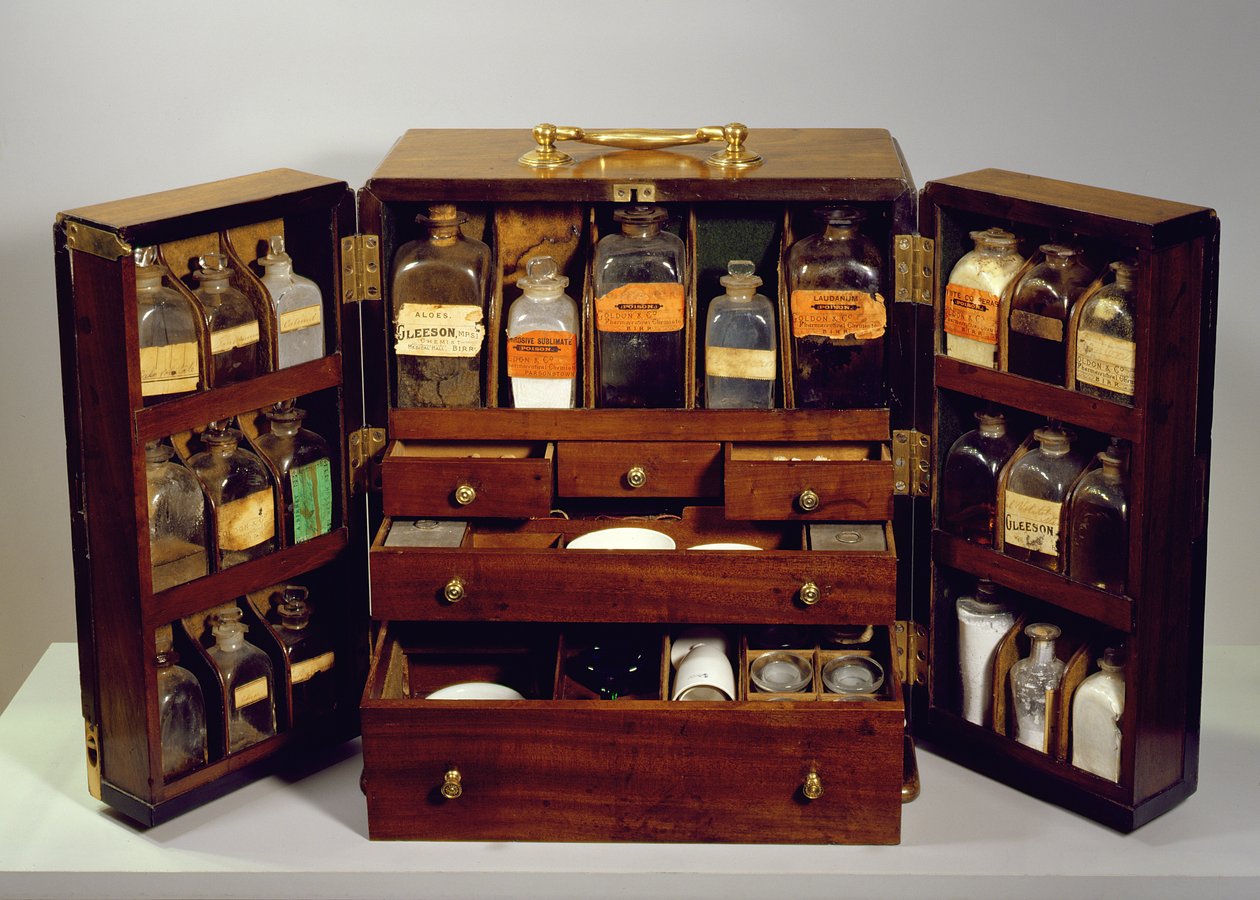 Travelling Pharmacy by English School