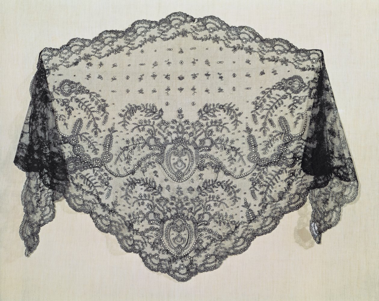Shawl, Puy Workshop by Falcon