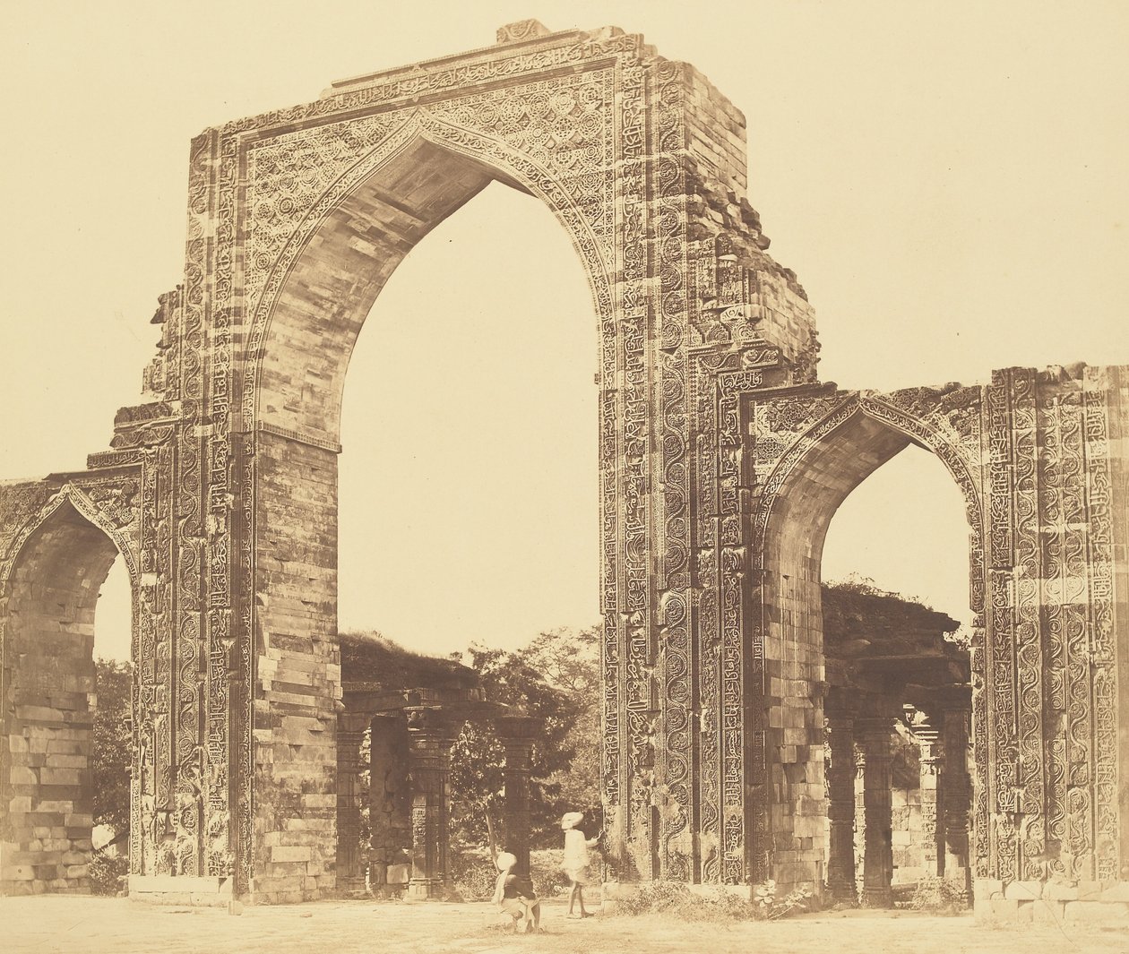 Arch in Kootub by Felice Beato