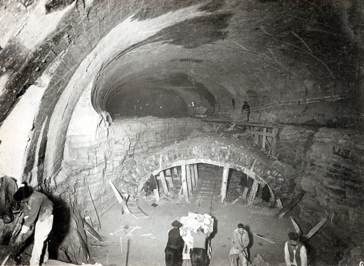 Making the tunnel at Place de Roubaix for the Metro Station at the Gare du Nord, Ligne 5, 7th May 1906 by French Photographer
