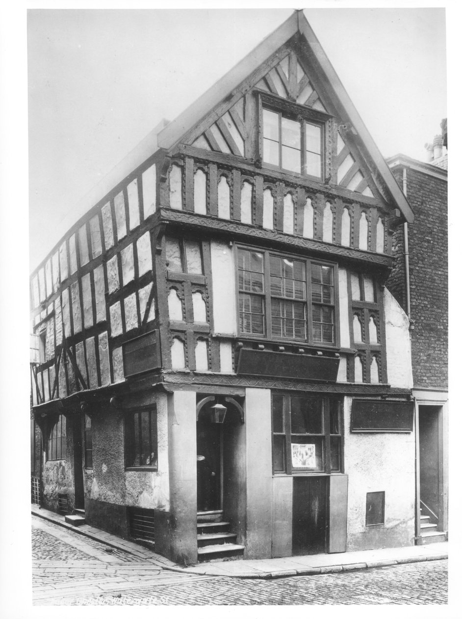 The House in Bournville by French Photographer