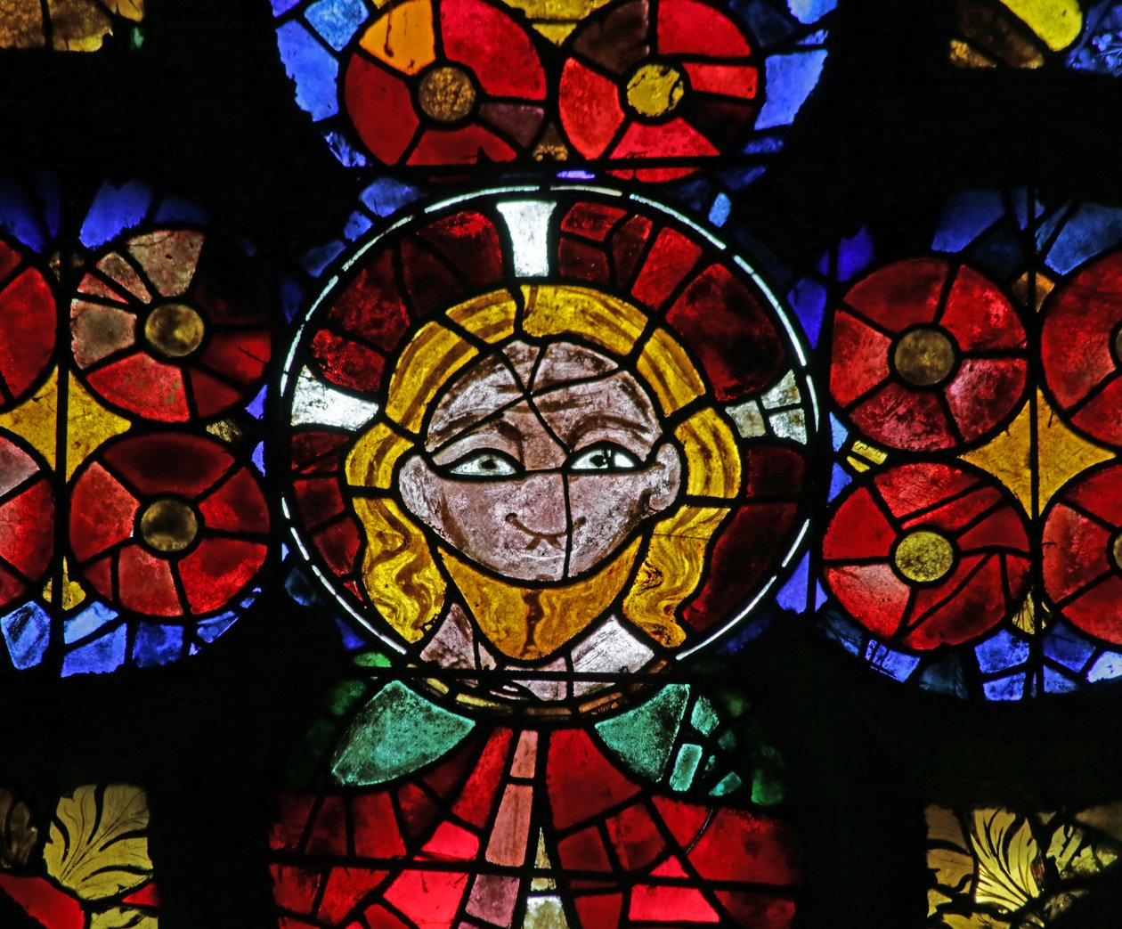 Window depicting Head of Christ by French School