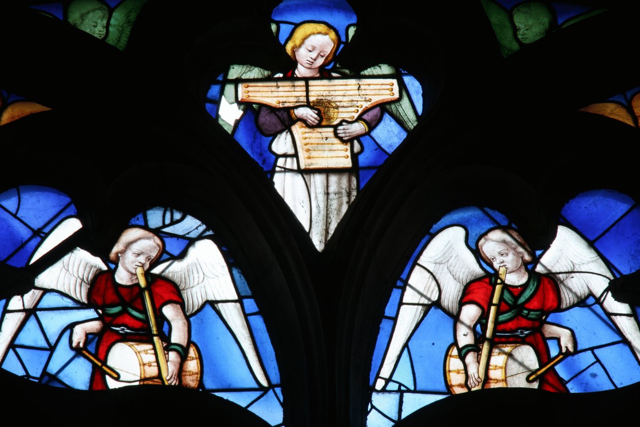 Window depicting Musical Angels by French School