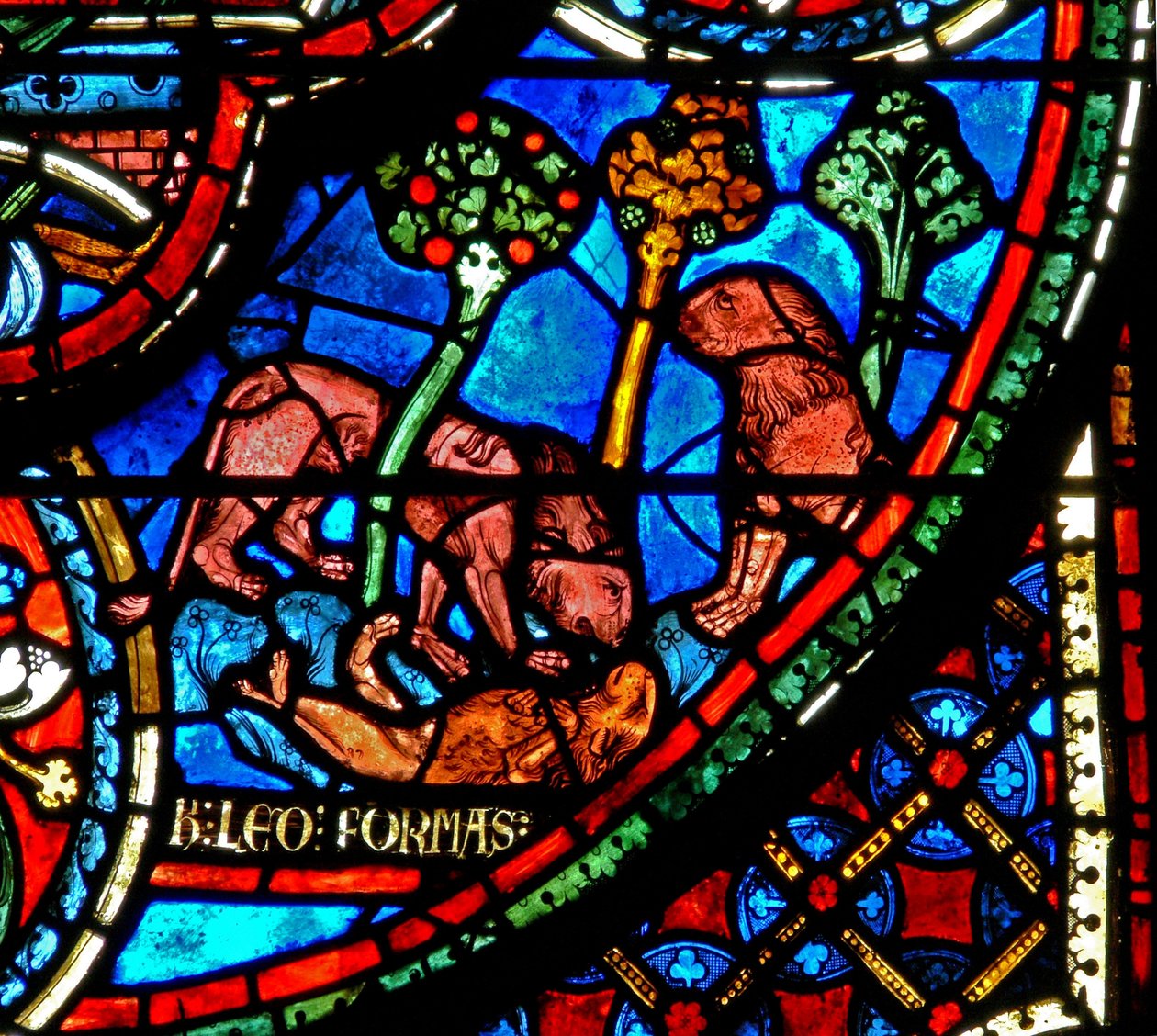 Window depicting a lion and cubs by French School