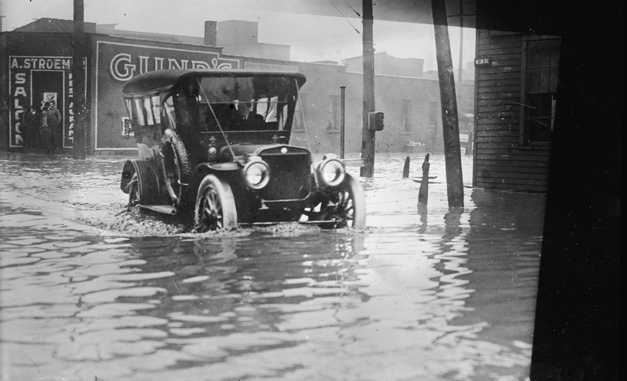 Flooded Cleveland by George Grantham   Bain News Service Bain