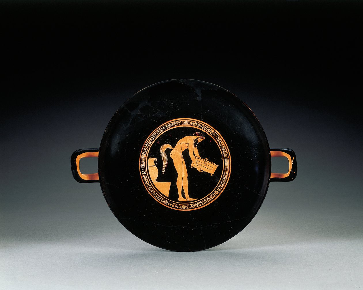 Attic Red-figure kylix, c.470 BC by Greek