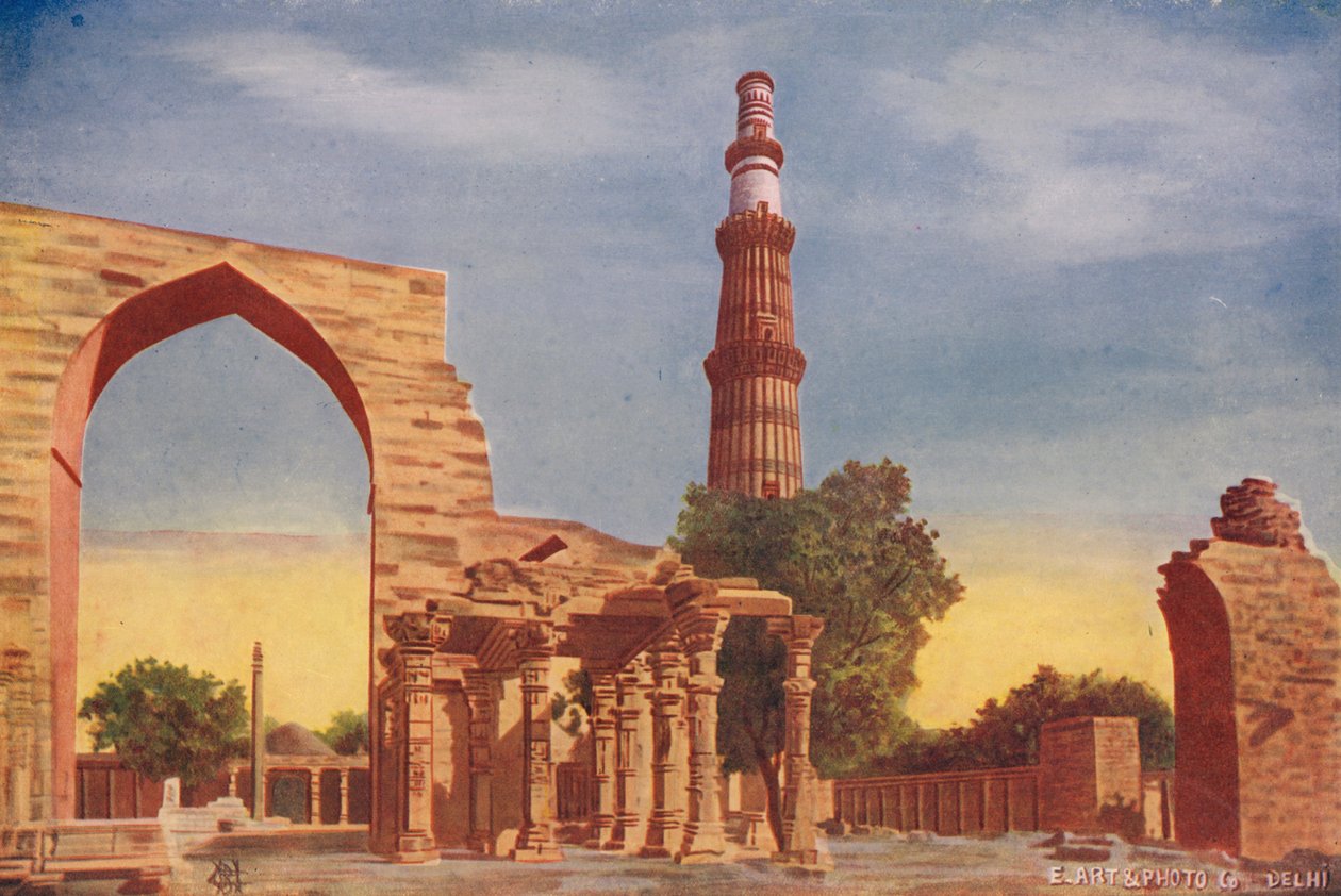 Qutub Minar with Iron Pillar by Indian photographer