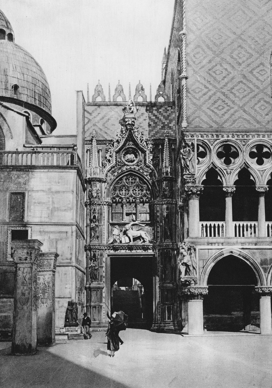 Venezia, Porta della Carta by Italian Photographer