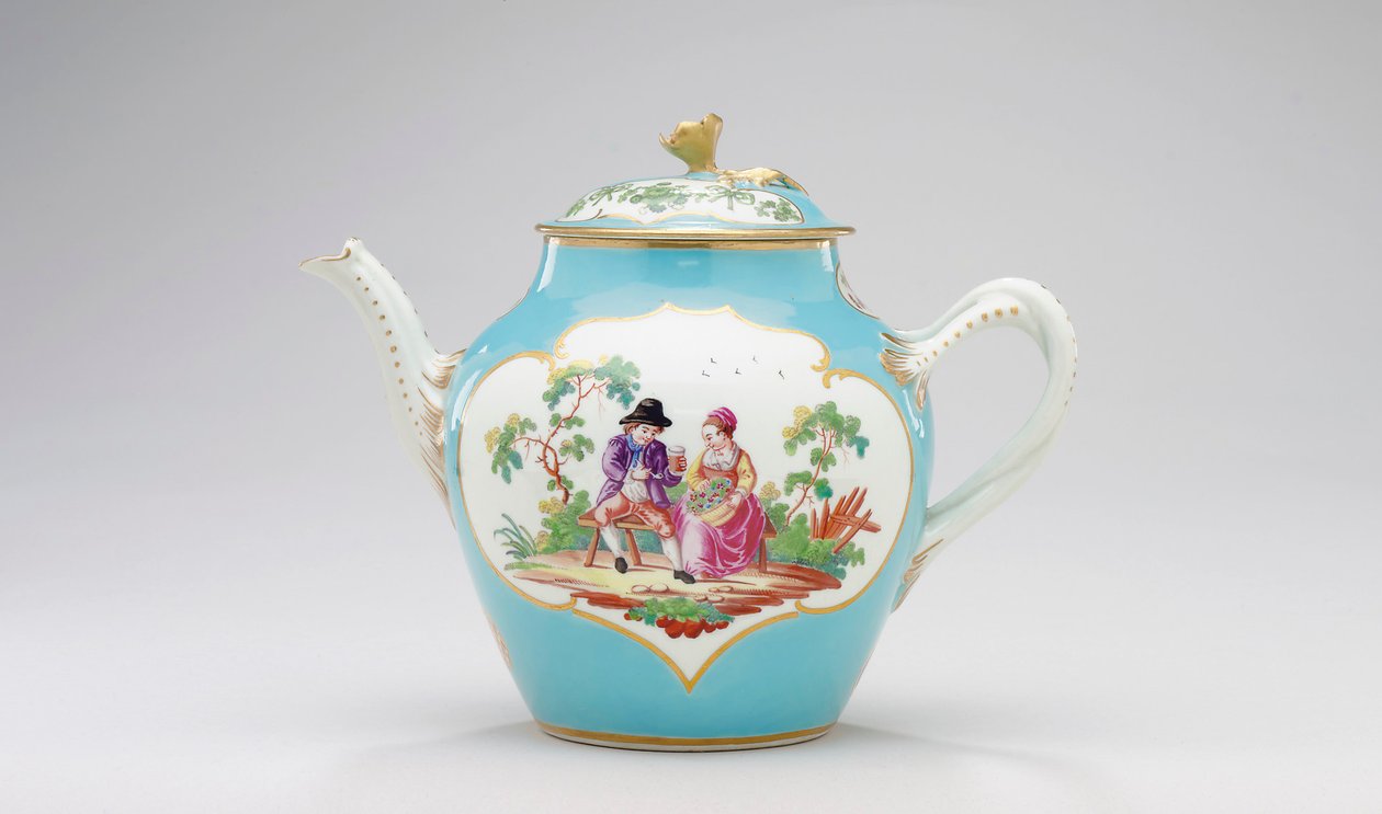 Worcester teapot and cover, c.1770 by James Giles