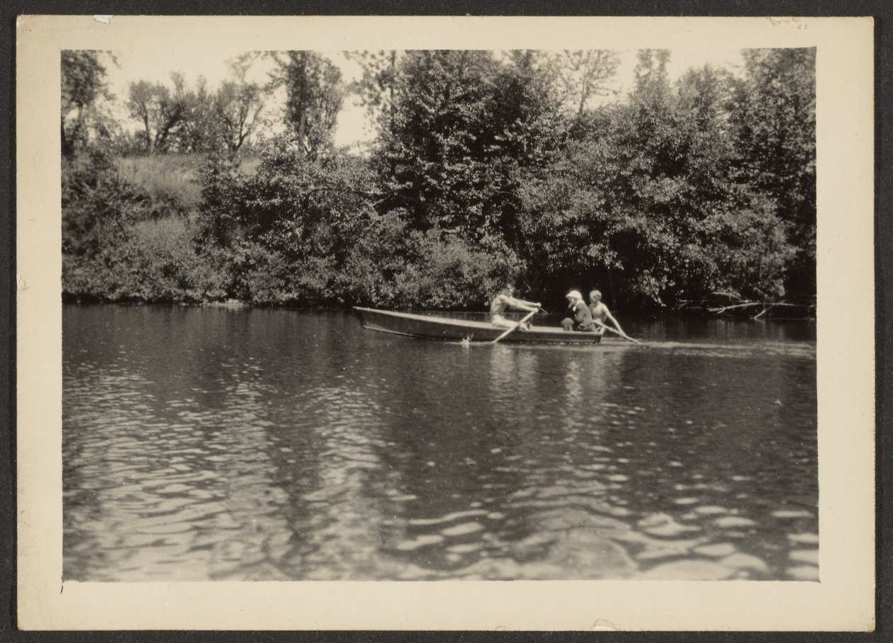 Boat Race on Rogue River by Louis Fleckenstein
