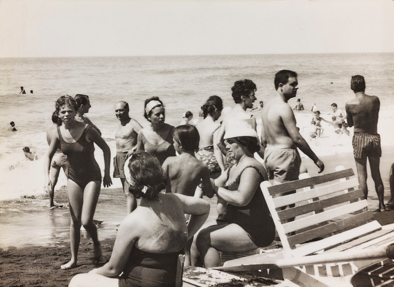 Italians on the Beach by Luigi Leoni