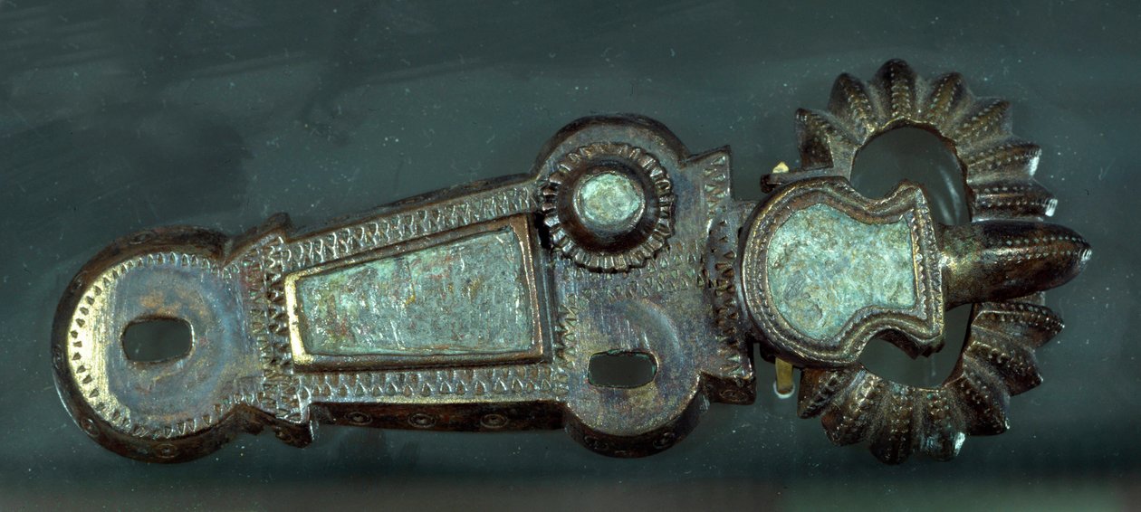 Merovingian art: belt buckle by Merovingian