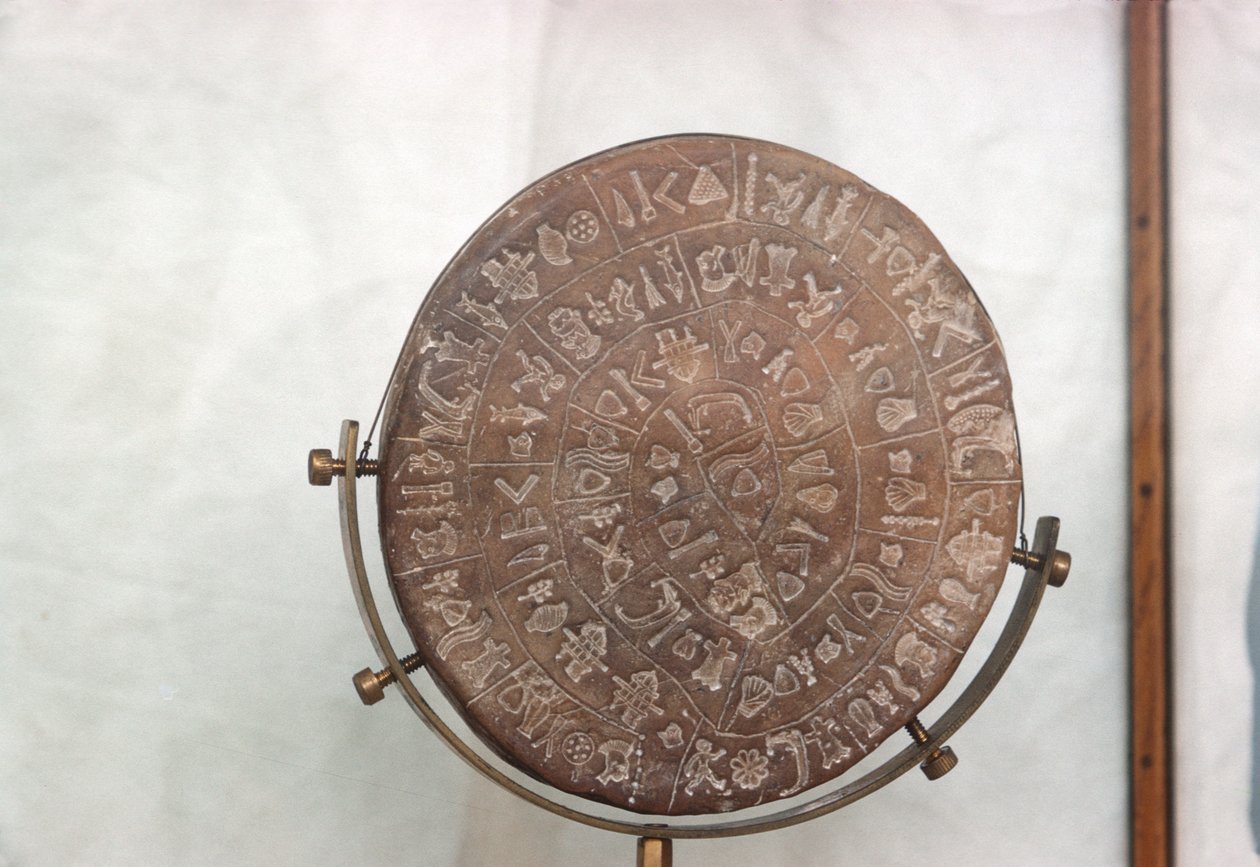 Disc of Phaestos by Minoan
