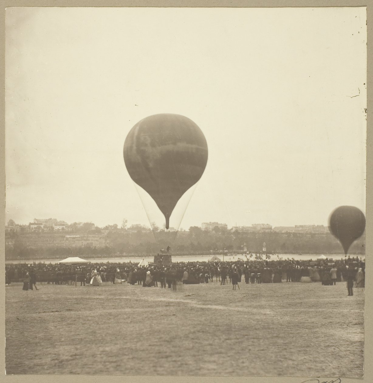 Le Geant, Champ de Mars by Nadar
