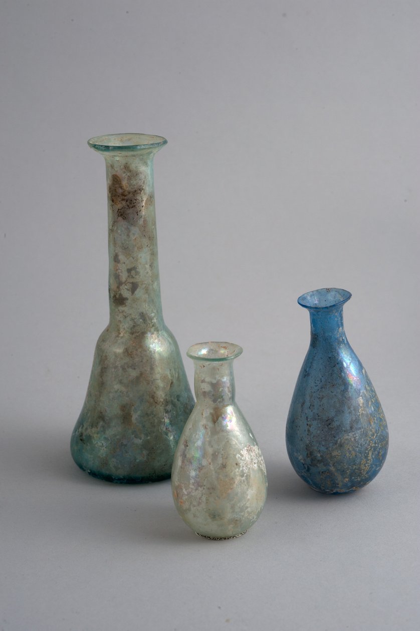 Containers for Oil by Roman