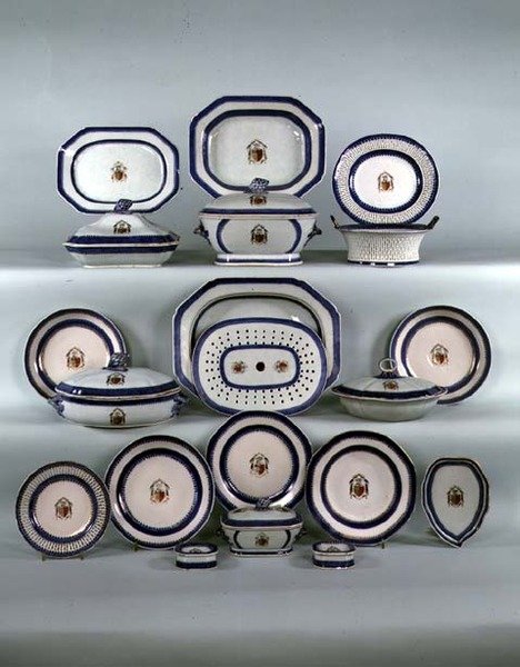 Chinese Export Dinner Service by School Chinese