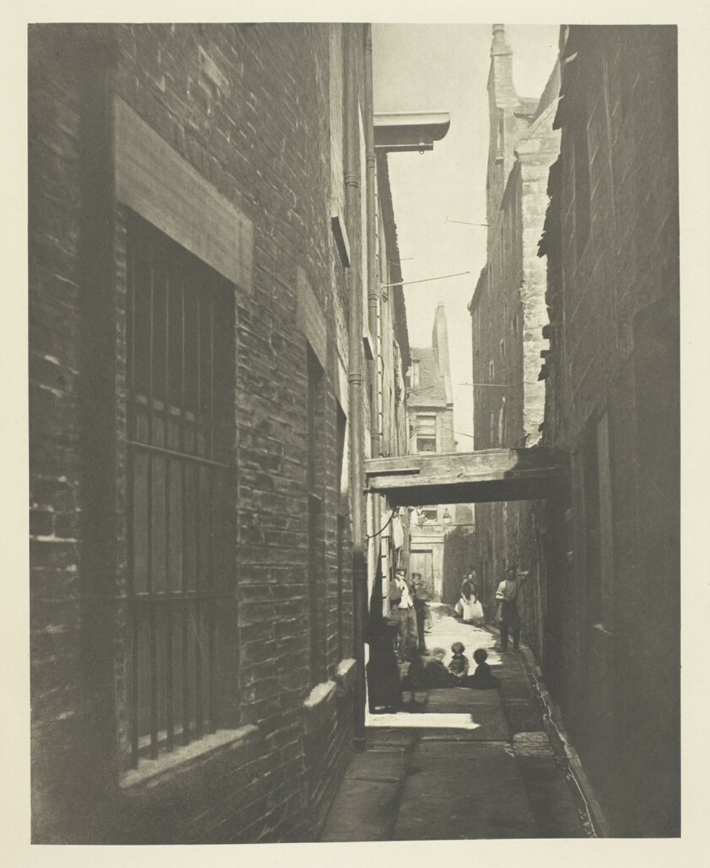 Close No. 29 Gallowgate by Thomas Annan