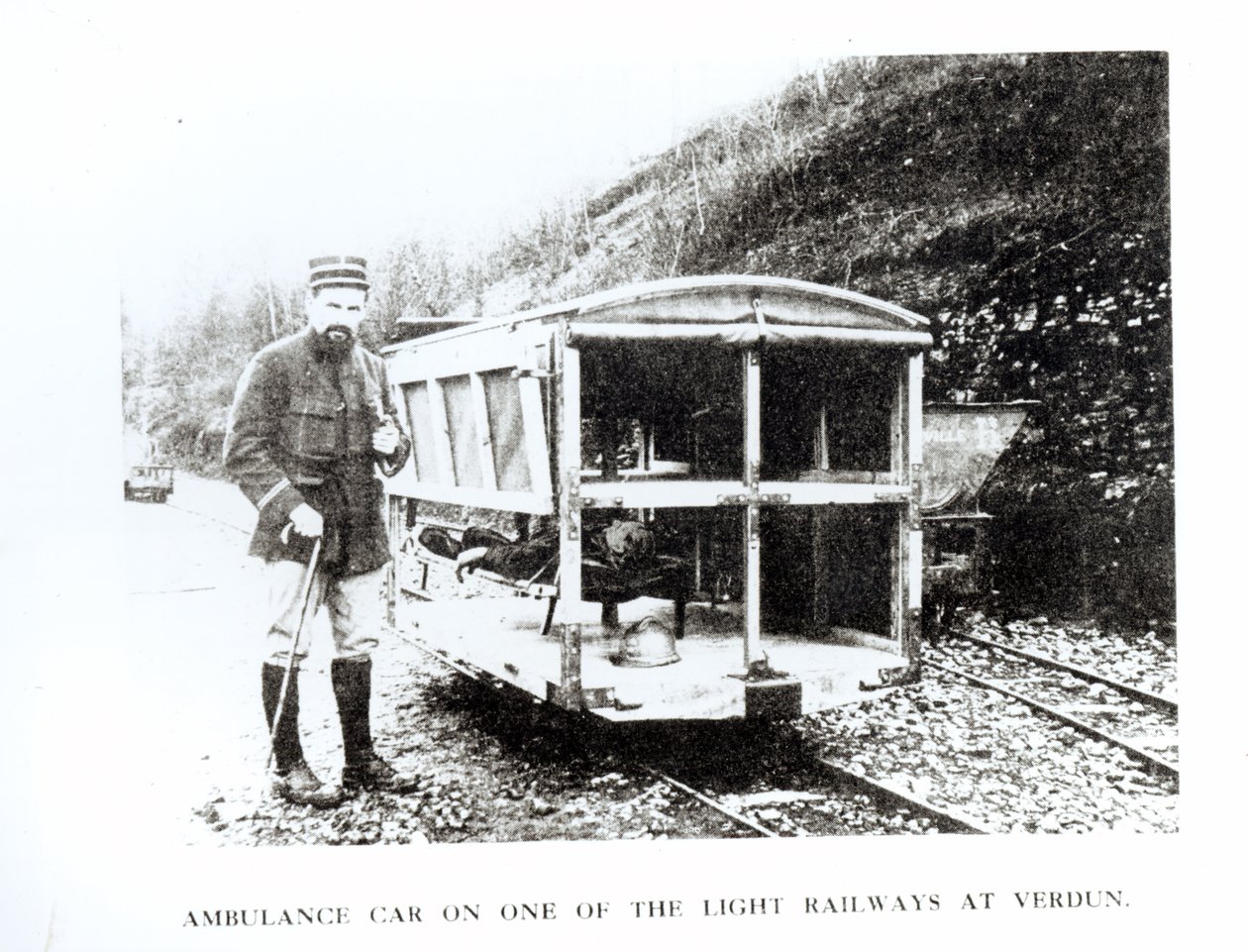 Ambulance Car on One of the Light Railways at Verdun, c.1916 by Unbekannt Unbekannt