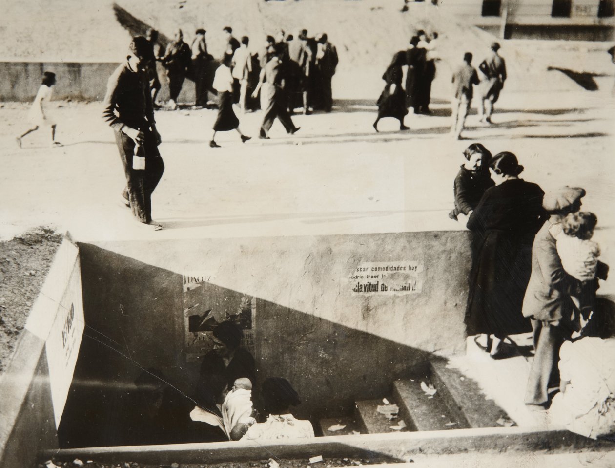 Red Air Raid Shelters Help Fight Red Air Raids, Castellón by Unbekannt Unbekannt