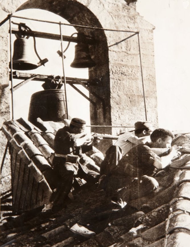 Republican Soldiers in the Church of Sigüenza, Guadalajara by Unbekannt Unbekannt