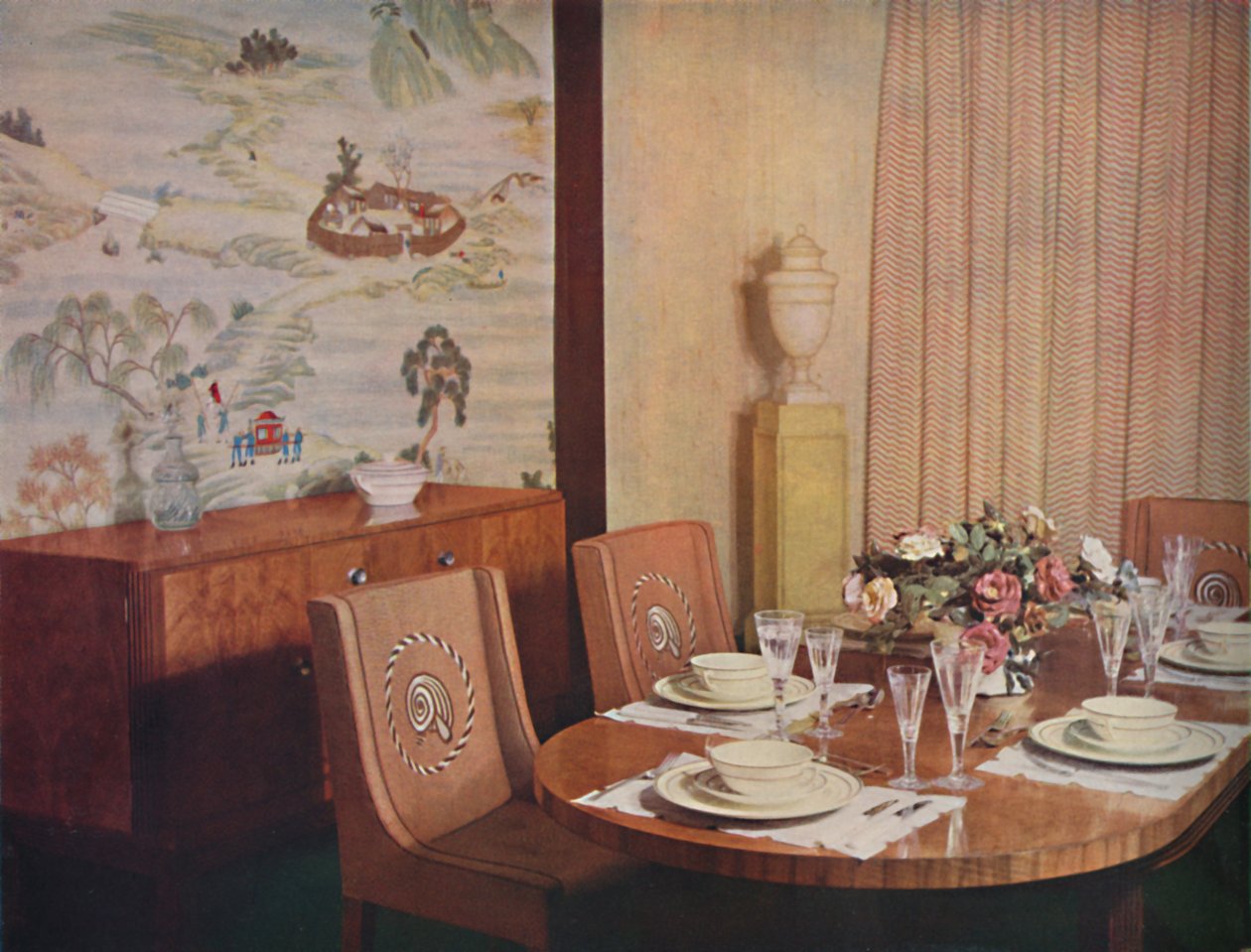 Dining-room by Unbekannt