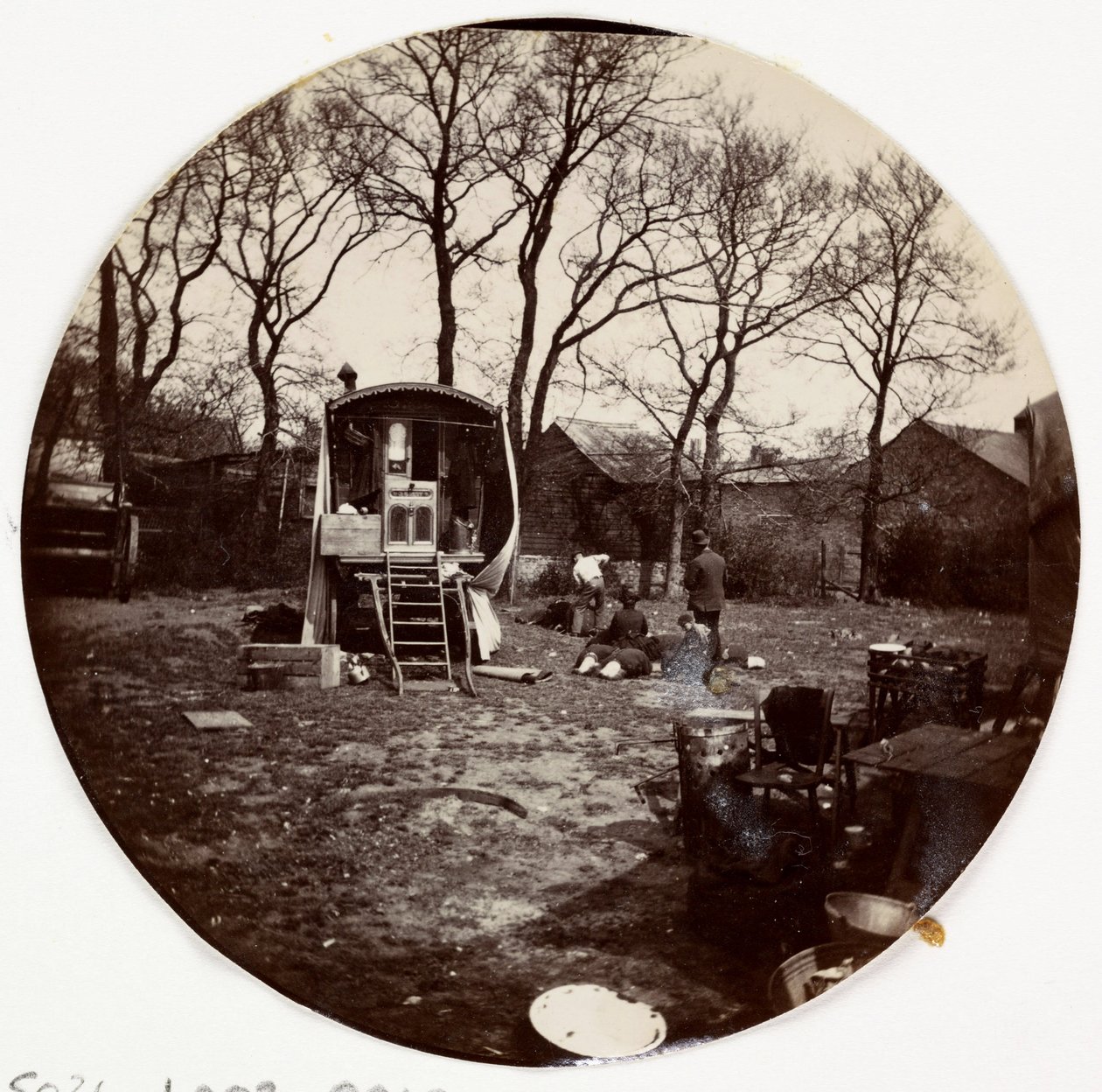 Gypsy camp, c 1890 by Unbekannt