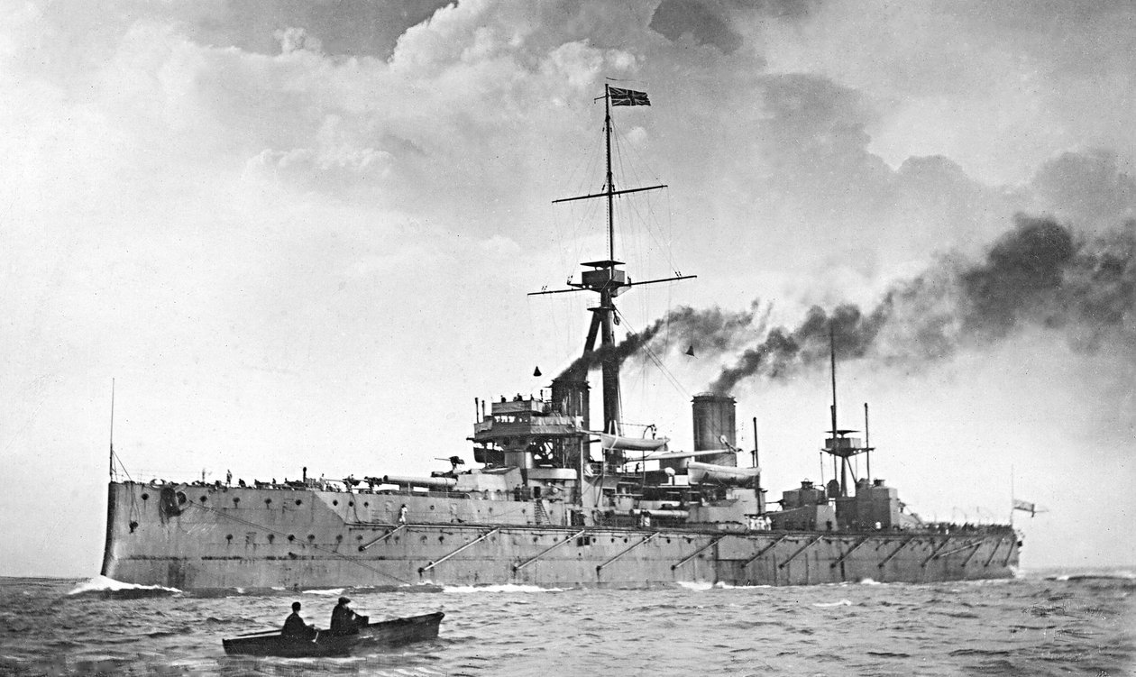 HMS Dreadnought by Unbekannt