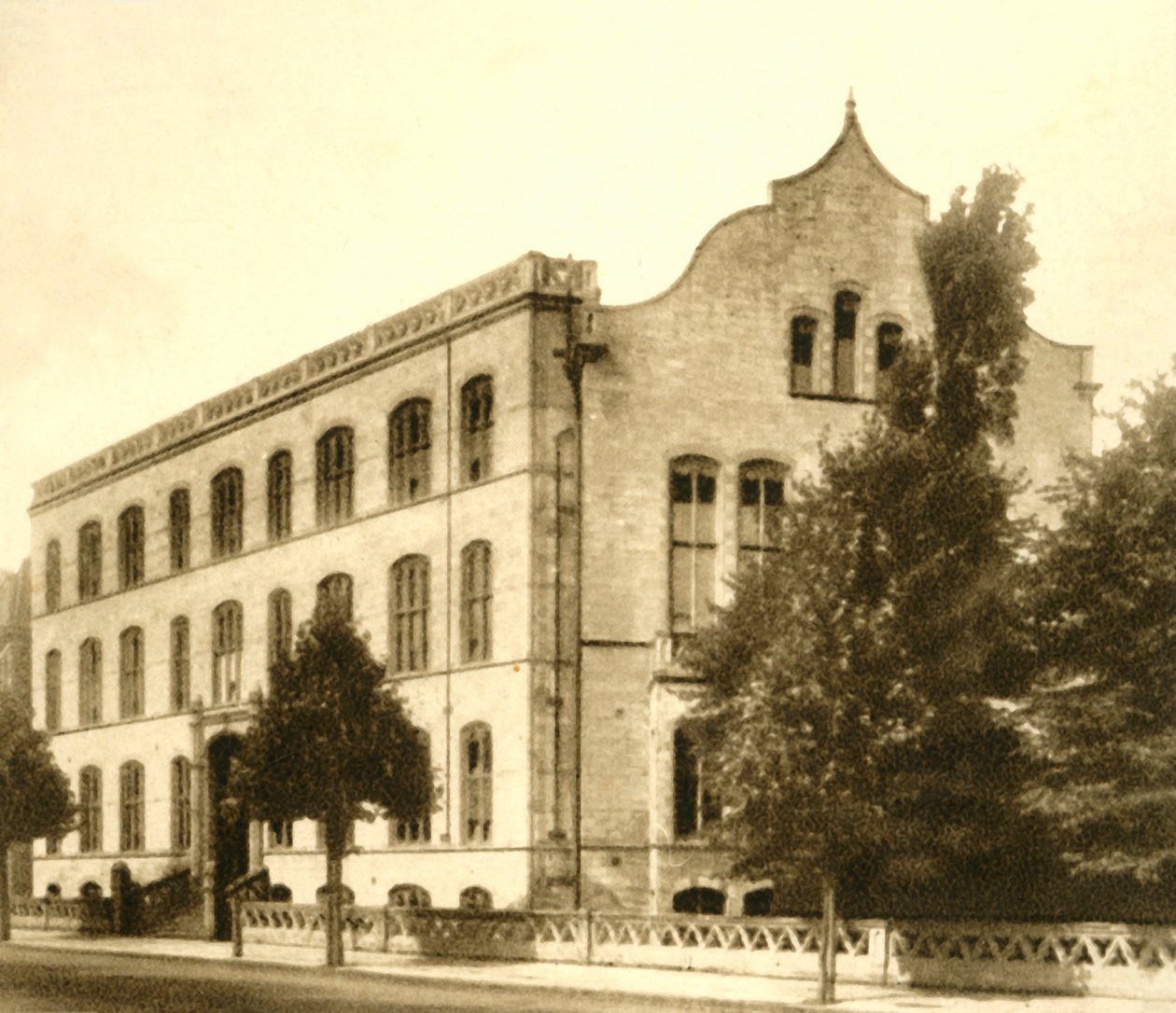 No. 75. Cardinal Vaughn School by Unbekannt