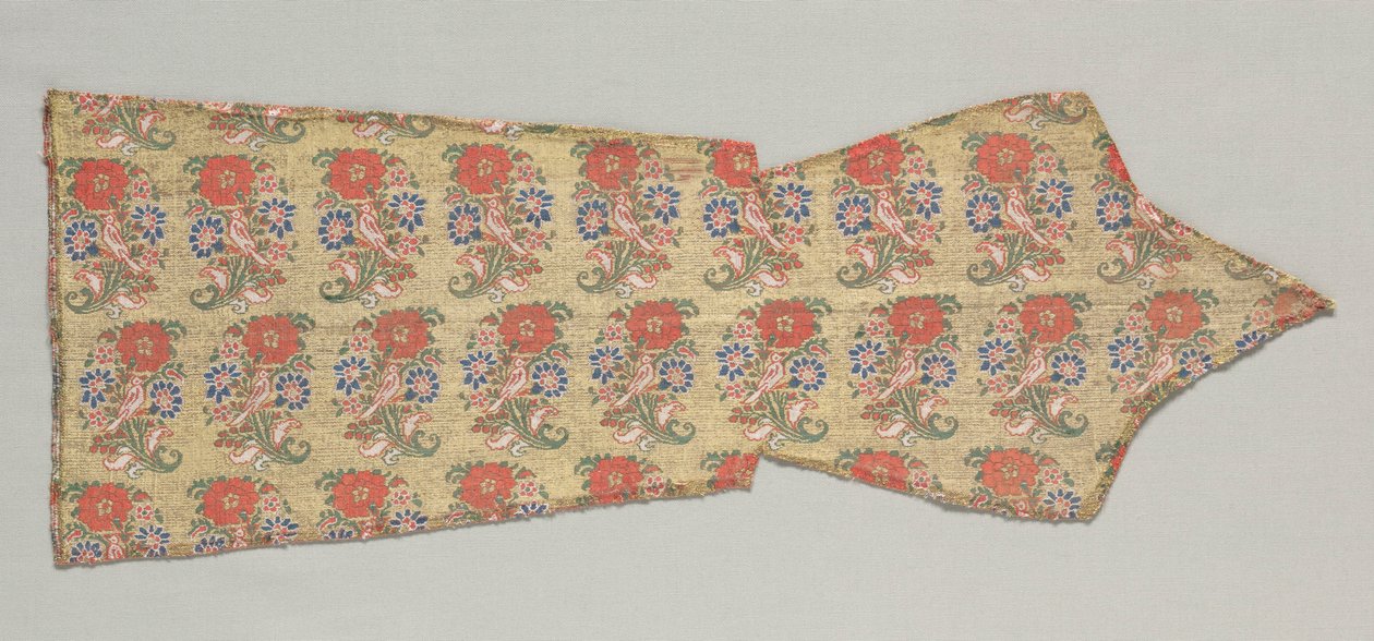 Sleeve with birds in blossoming bushes by Unbekannt