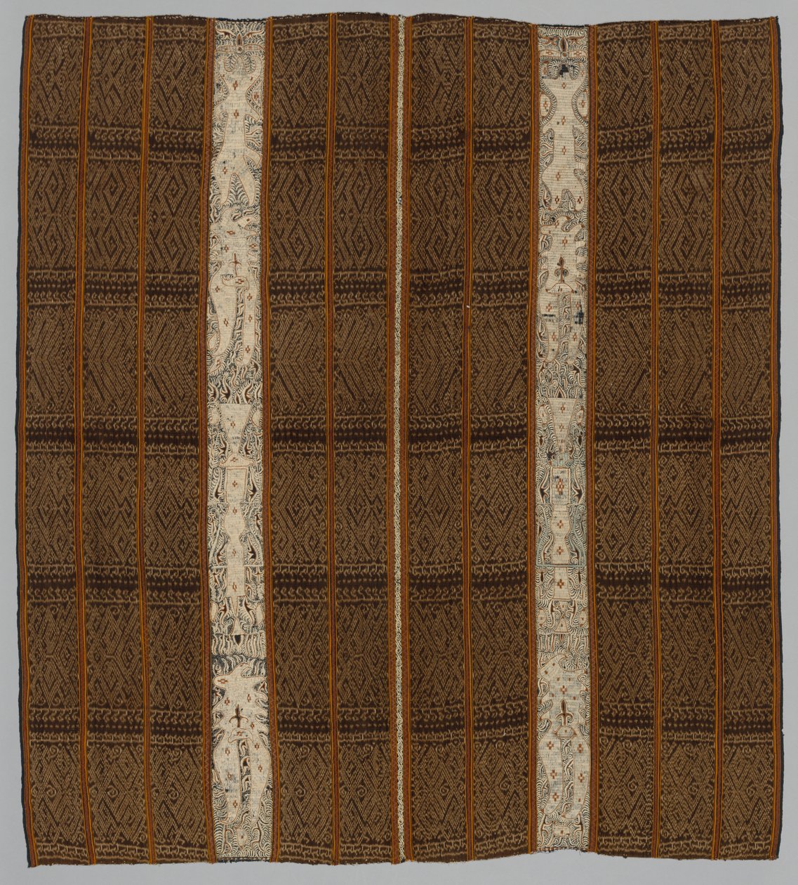 Tapis Garment by Unbekannt