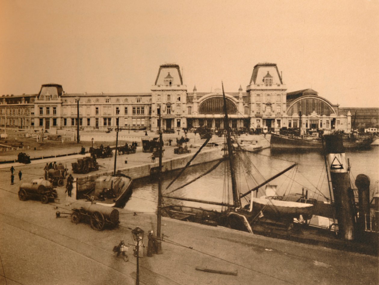 The Harbour Station by Unbekannt