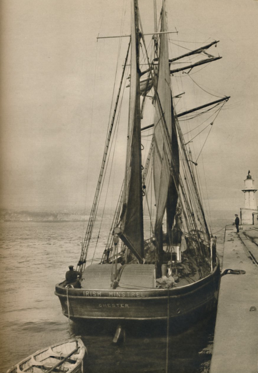 The Irish Minstrel, a Wooden Three-Masted Schooner by Unbekannt