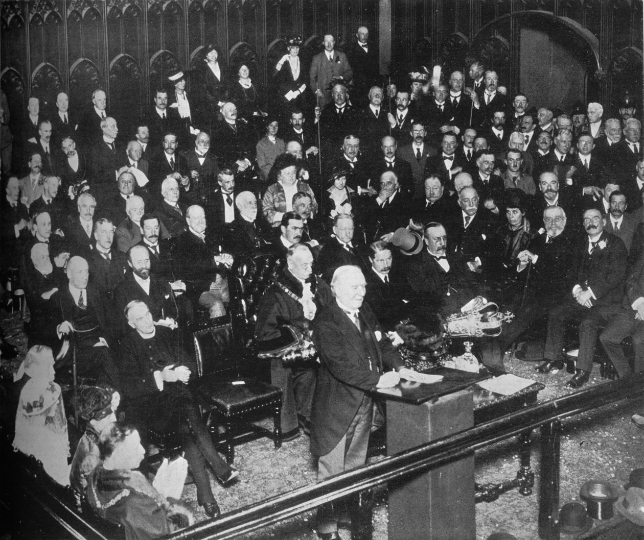 The Launching of the War Loan by Unbekannt