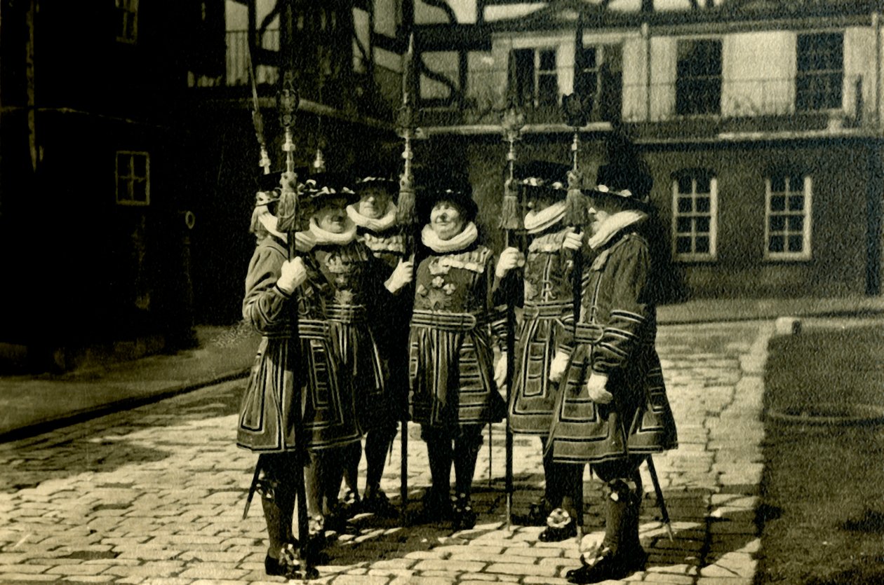 Tower of London Yeoman Warders by Unbekannt