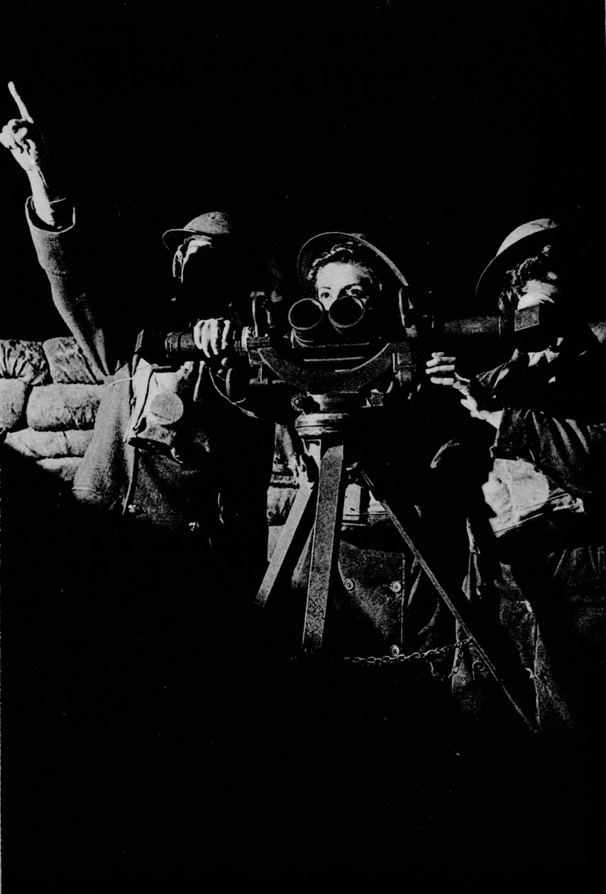Women on Duty on an Anti-Aircraft Battery by Unbekannt