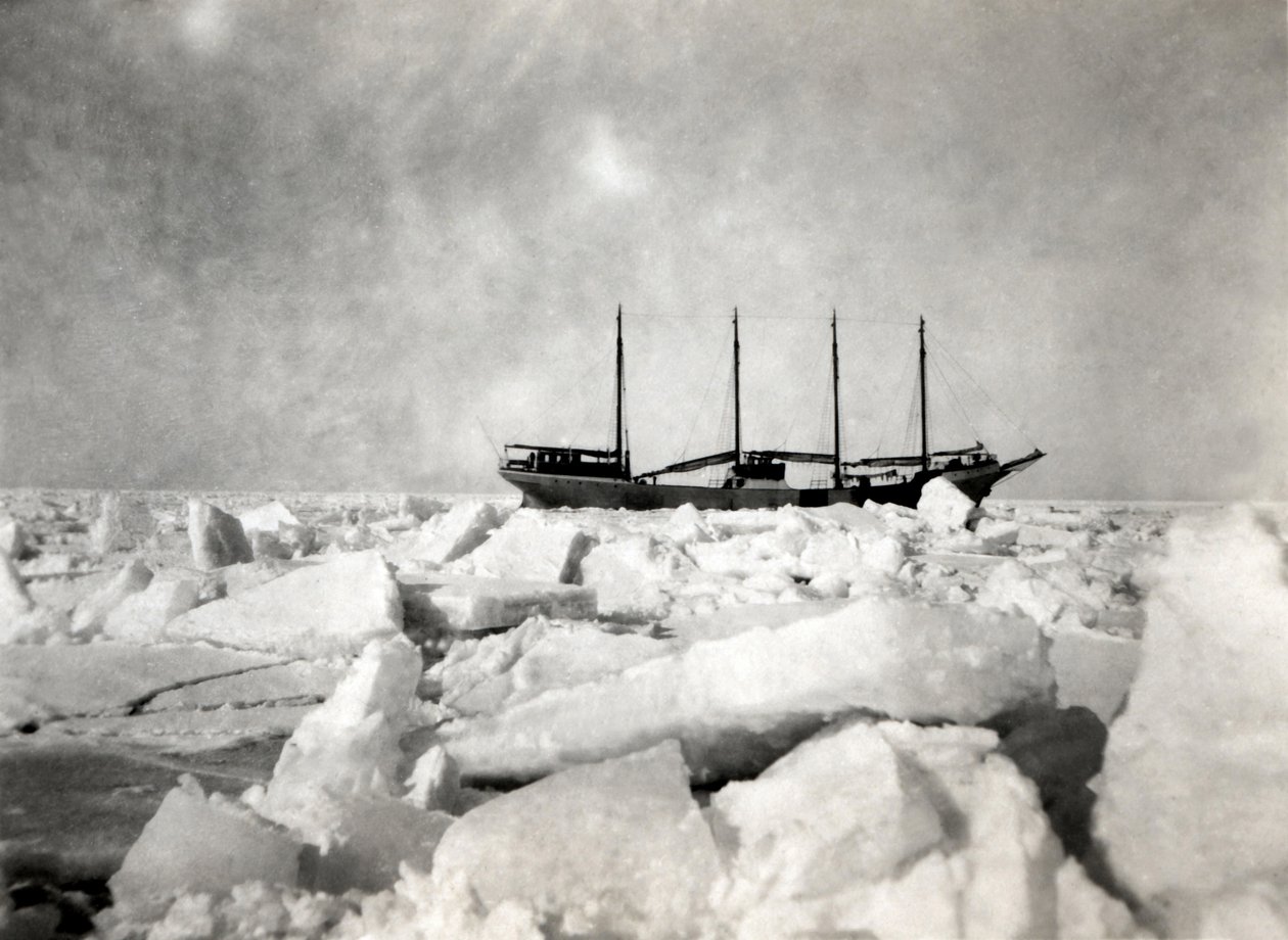 A four-masted ship sailing among the icebergs by Unbekannter Künstler