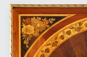Top table with floral tarsia