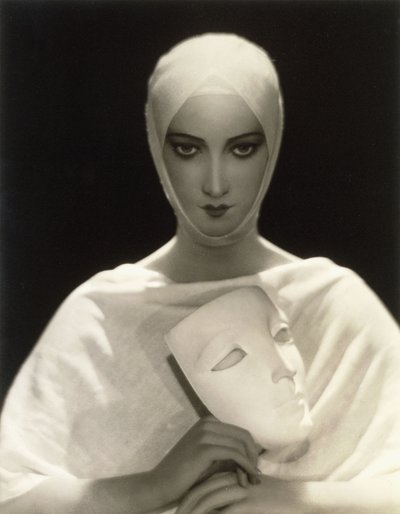 For Elizabeth Arden (1920s-1931) by Adolf de Meyer