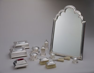 Toilet set, 1705 by Anthony Nelme